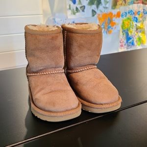 UGG 3T toddler classic boots